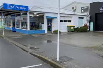 Retail Opportunity with Parking