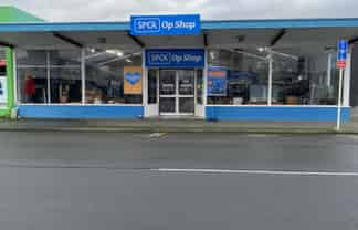 Retail Opportunity with Parking