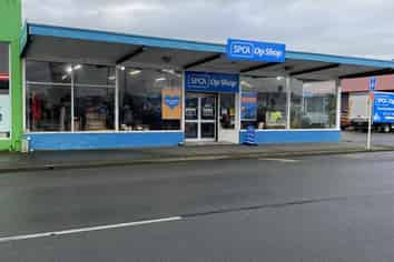 Retail Opportunity with Parking
