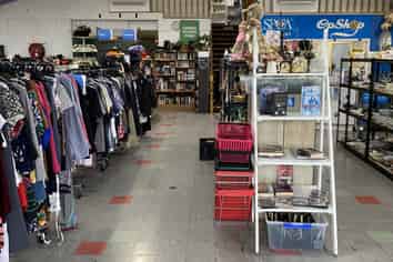 Retail Opportunity with Parking