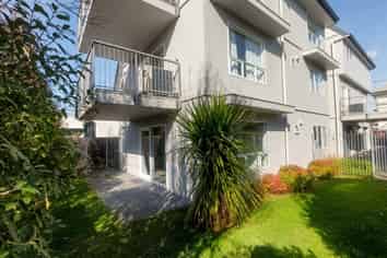 21/25 Hastings Street West, Sydenham