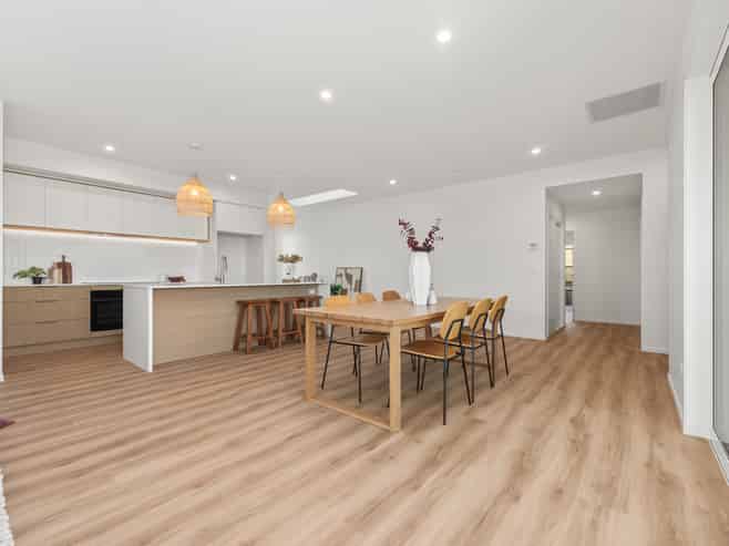 11 Kotuku Ngutupapa Way, Waikanae