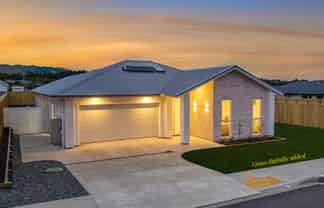 11 Kotuku Ngutupapa Way, Waikanae