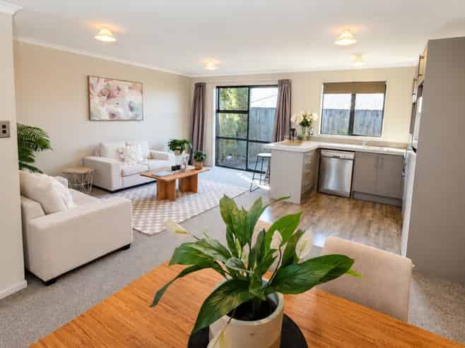 5/108 Old Farm Road, Hamilton East