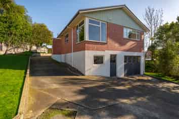 12 Hanan Place, Parkside