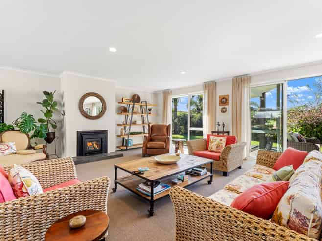136B Monarch Downs Way, Matakana