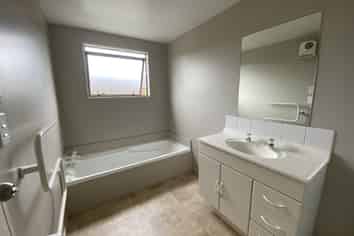 3/67 Brockworth Place, Riccarton