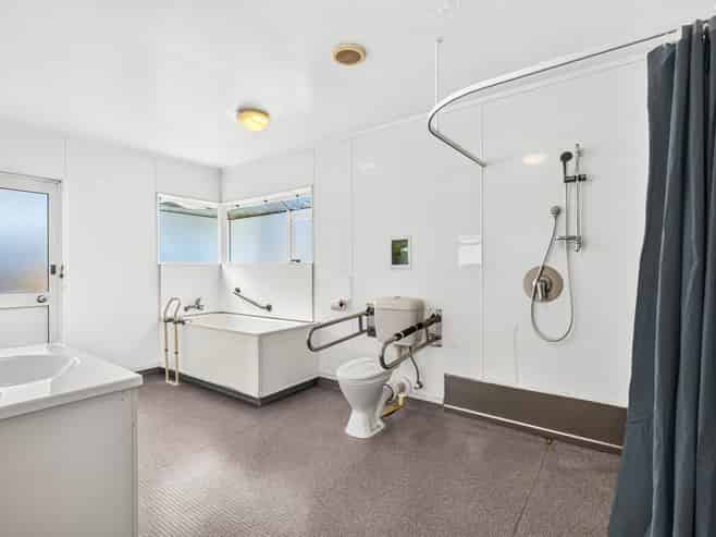 37 Garland Drive, Saint Andrews