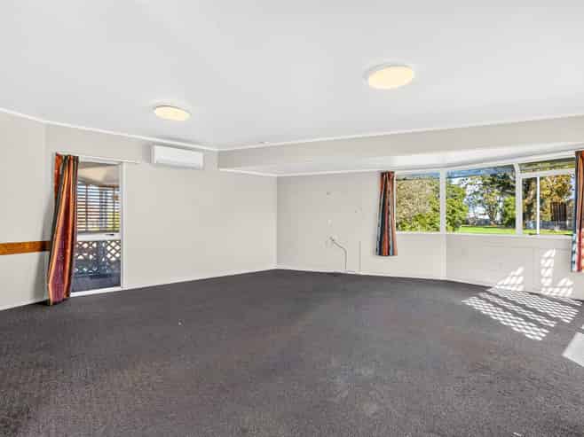 37 Garland Drive, Saint Andrews