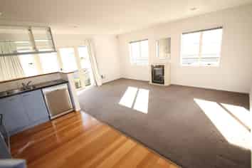 J/122 Newton Road , Eden Terrace