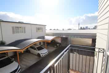 J/122 Newton Road , Eden Terrace