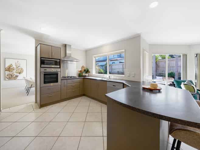 20 Glen Bay Close, Pinehill