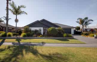 37 Santa Monica Drive, Papamoa