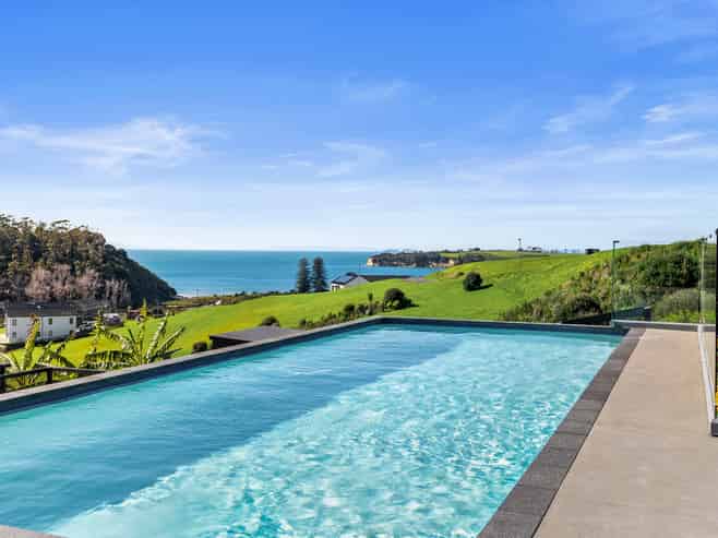 26 Taha Puke Road, Okura