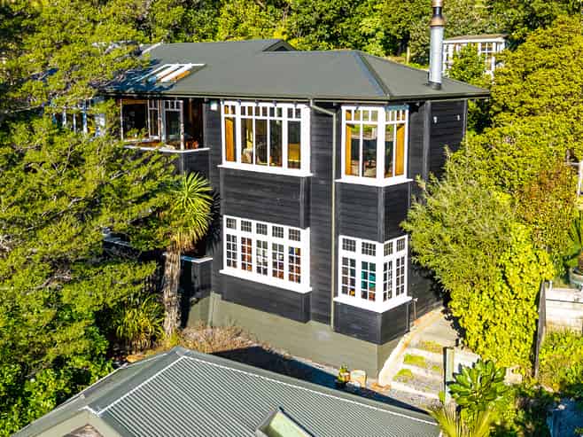 17 Korimako Road, Days Bay