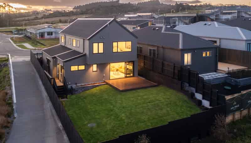 64 Huanui Drive, Orewa