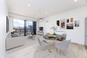 101/4 Range View Road, Mount Albert