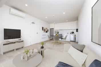 101/4 Range View Road, Mount Albert