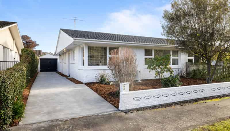 2/4 Molesworth Place, Somerfield