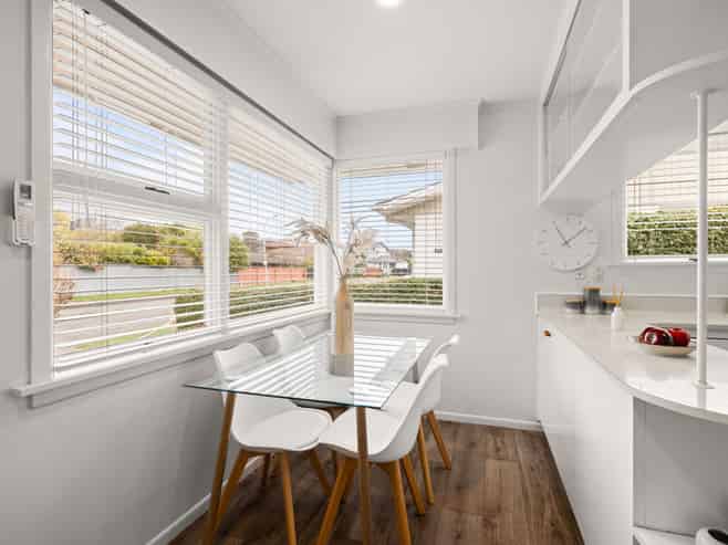 2/4 Molesworth Place, Somerfield
