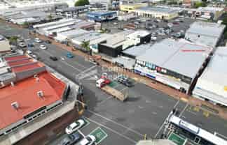 279M2 Retail - Fronting Bustling Intersection
