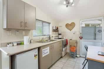 14A Cleveland Street, Bader