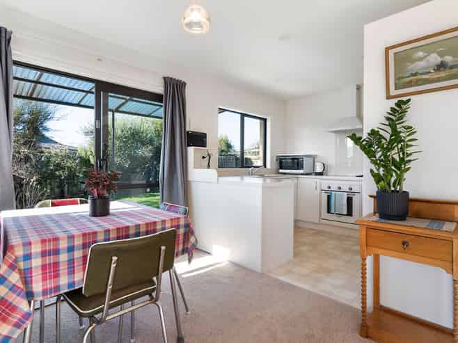 1 Ashmore Park Road, Carterton