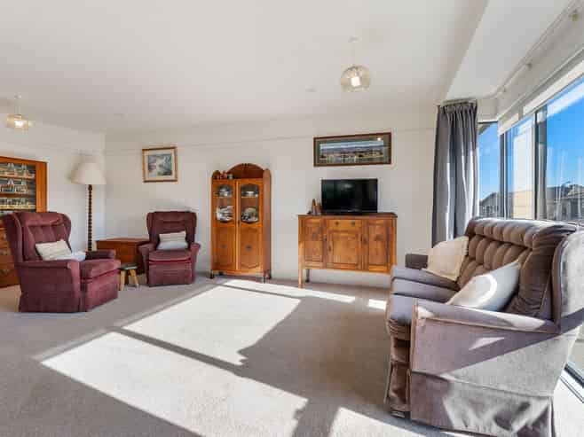 1 Ashmore Park Road, Carterton