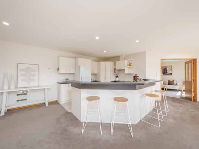 2 Springvale Gardens, Harewood