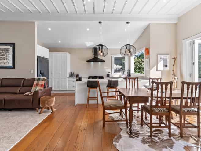 2 Huapai Street, One Tree Hill