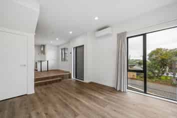 1/61 Madras Street, Khandallah