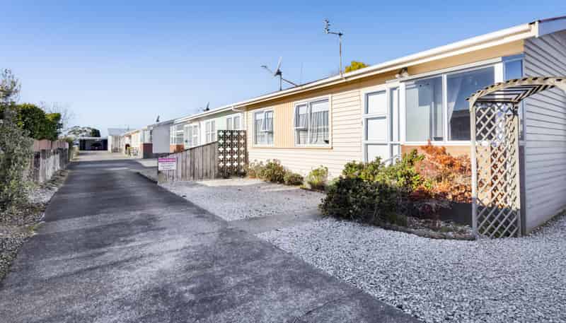1/42 Egmont Street, Hawera
