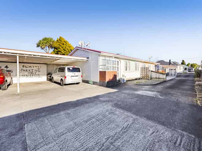1/42 Egmont Street, Hawera