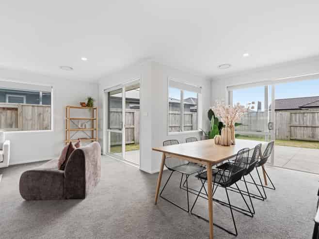 221 Te Okuroa Drive, Papamoa