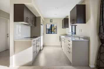 38 Royalle Mews, Botany Downs