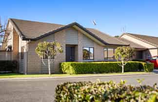 38 Royalle Mews, Botany Downs