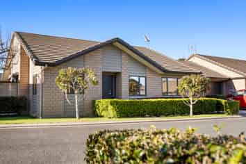38 Royalle Mews, Botany Downs