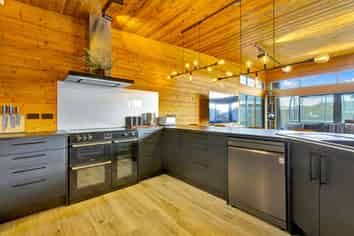 18 Helicon Street, Pegasus