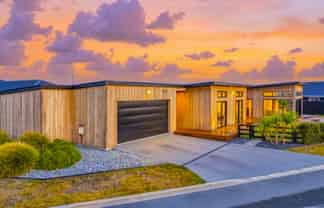 18 Helicon Street, Pegasus