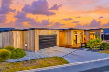 18 Helicon Street, Pegasus
