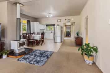 89 Great North Road, Kamo