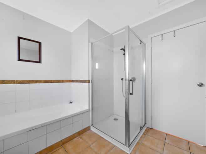 1/74 Sutton Crescent, Papakura