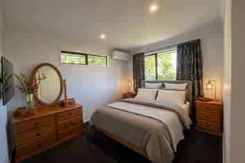 186 Seaview Road, Westown