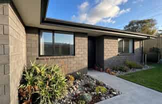 186 Seaview Road, Westown