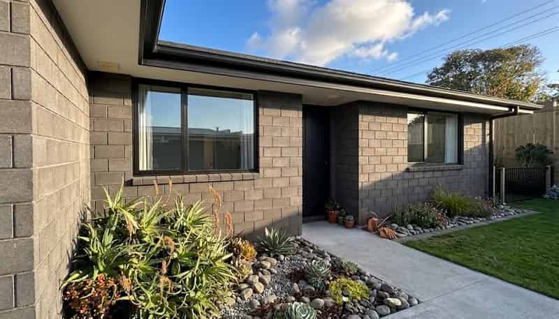 186 Seaview Road, Westown