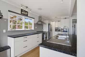 35 Fitzroy Avenue, Fitzroy