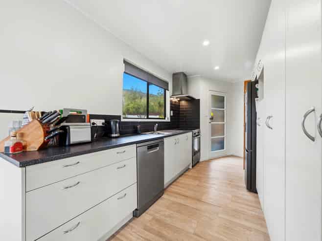 32 Glastron Place, Bayview