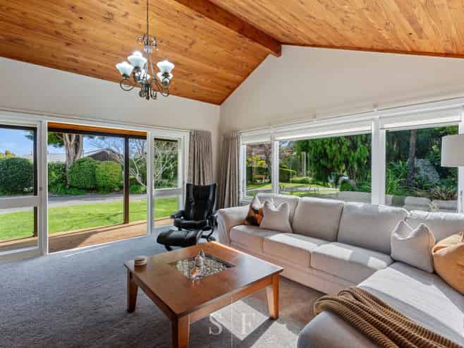 6 York Avenue, WAIKANAE