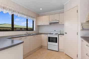 10 Elm Place, TIKIPUNGA
