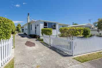 20 Stirling Street, Levin
